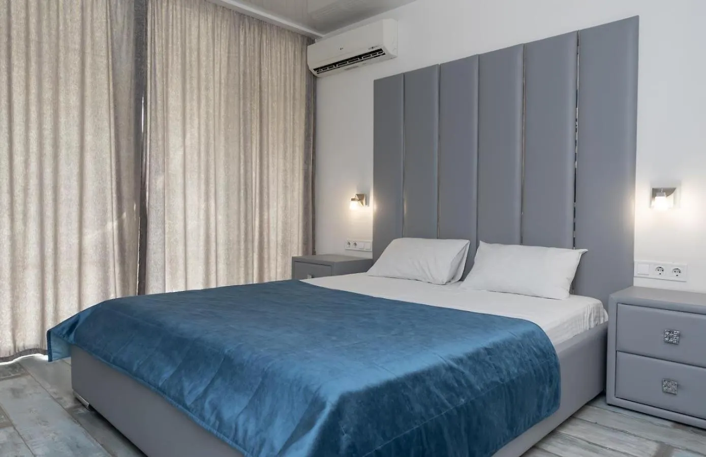 شقة Flat24 On Lesi Ukrainki 3 كييف 0*,